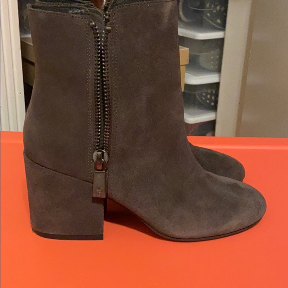 Kenneth Cole booties - Picture 2 of 4